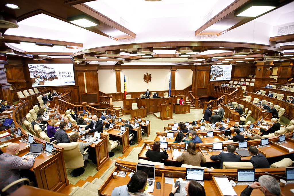 parlamentul a aprobat in prima lectura proiectul de lege pentru instituirea fondului national pentru dezvoltare regionala si locala